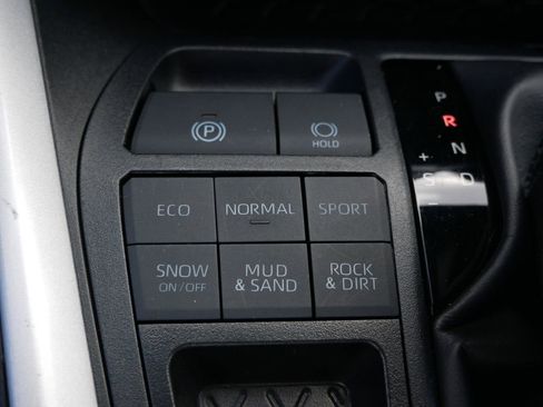 Certified 2025 Toyota RAV4 XLE AWD/4WD image 22