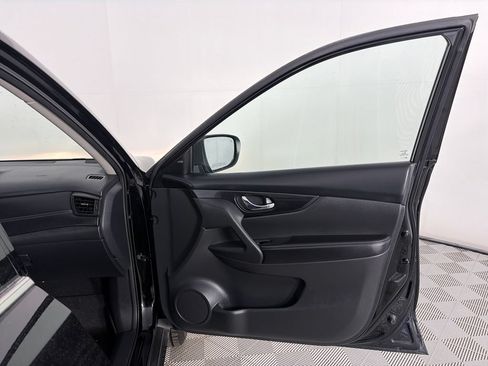 Used 2019 Nissan Rogue SL AWD/4WD image 30
