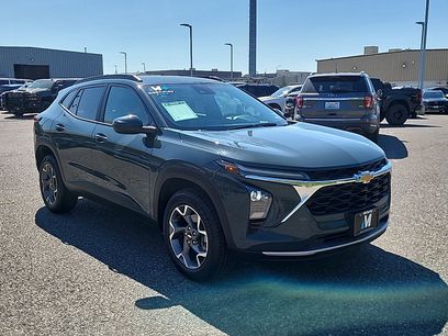 Used 2025 Chevrolet Trax LT