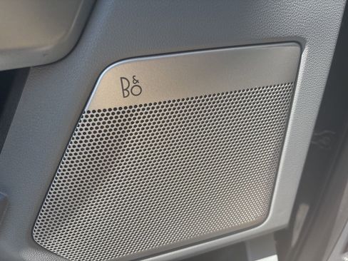 Used 2022 Ford F150 Lariat w/ Equipment Group 502A High image 26