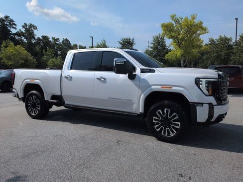 Used 2025 GMC Sierra 2500 Denali Ultimate w/ Max Trailering Package AWD/4WD image 2