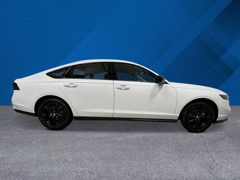 New 2025 Honda Accord SE image 2