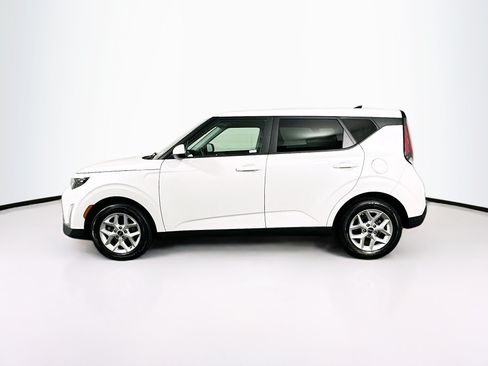 Used 2025 Kia Soul LX w/ LX Technology Package FWD image 4