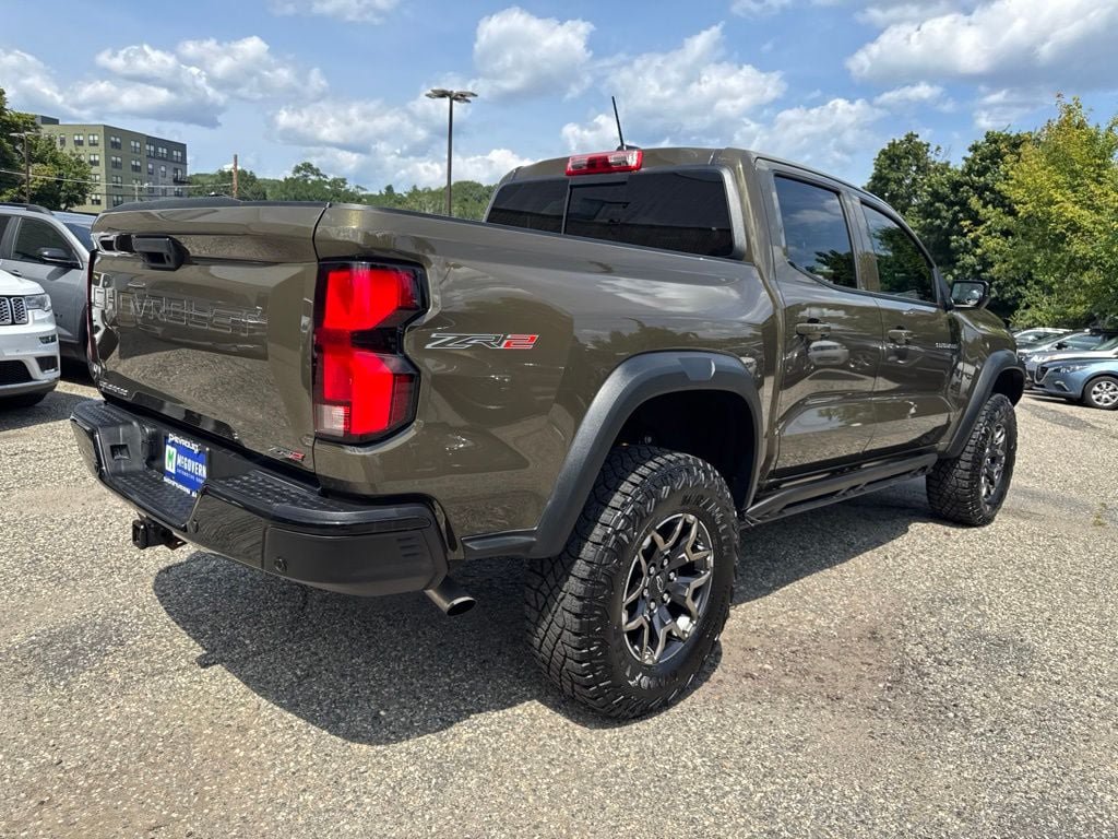 Used 2025 Chevrolet Colorado ZR2 w/ Technology Package AWD/4WD image 36