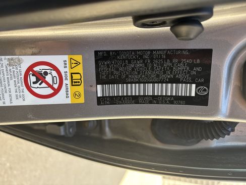 Used 2016 Lexus ES 350 w/ Luxury Package w/Wood Trim image 25