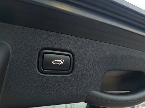 Used 2025 Kia Sportage SX image 30