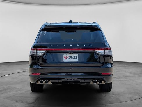 Used 2025 Lincoln Aviator AWD w/ Jet Appearance Package image 6