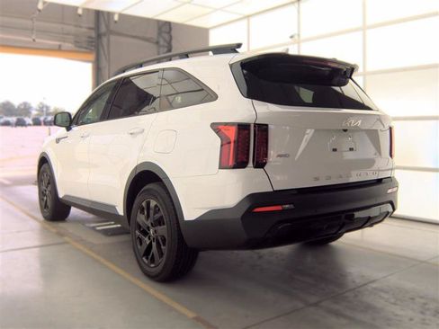 Used 2022 Kia Sorento S AWD/4WD image 4