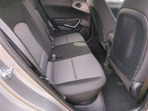 Used 2025 Kia Soul LX w/ LX Technology Package image 23