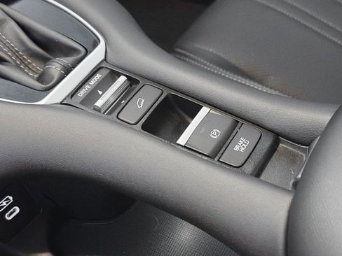 Used 2024 Honda HR-V EX-L image 25