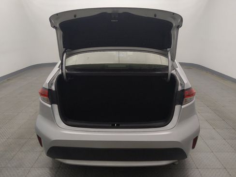 Used 2021 Toyota Corolla LE FWD image 29
