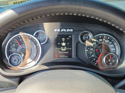 Used 2024 RAM 3500 Big Horn w/ Sport Appearance Package AWD/4WD image 27