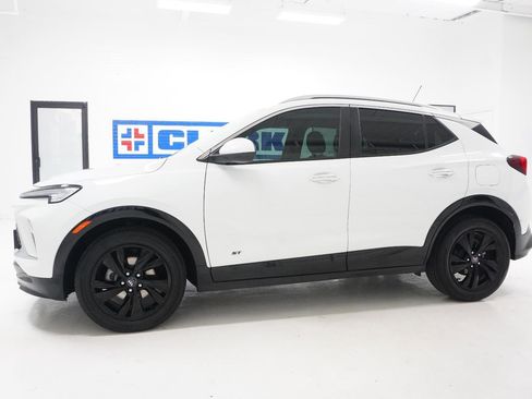 Used 2025 Buick Encore GX Sport Touring w/ Comfort Package image 11