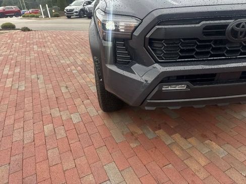 Used 2024 Toyota Tacoma TRD Off-Road AWD/4WD image 21