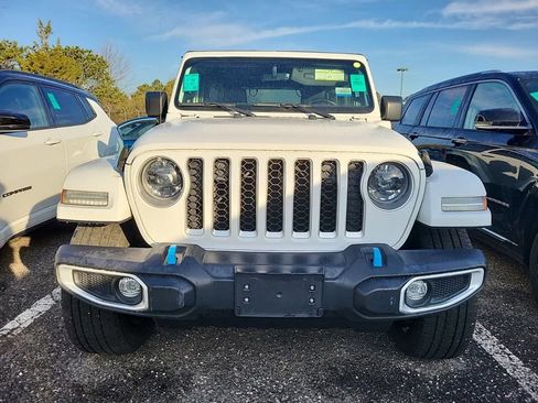 Used 2023 Jeep Wrangler Unlimited Sahara w/ Cold Weather Group AWD/4WD image 6
