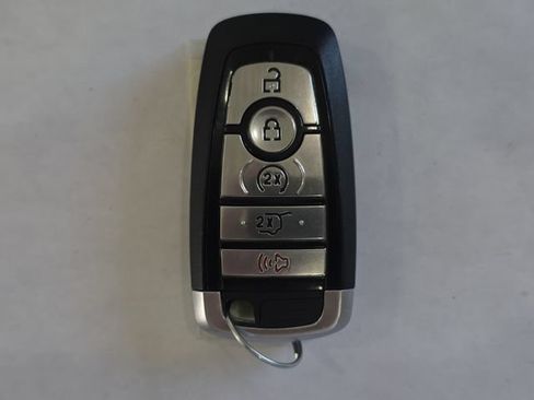 Used 2021 Ford Edge SEL w/ Convenience Package AWD/4WD image 32