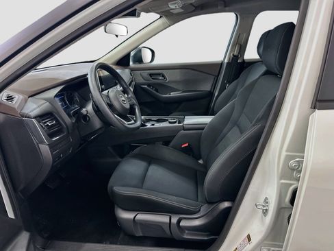 Used 2023 Nissan Rogue S AWD/4WD image 13