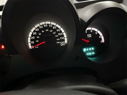 Used 2011 Dodge Nitro Heat image 19