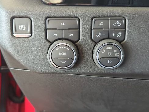 New 2025 Chevrolet Silverado 2500 LT w/ Texas Edition image 19