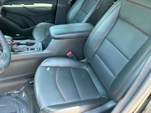 Used 2024 Chevrolet Equinox RS w/ RS Leather Package FWD image 17
