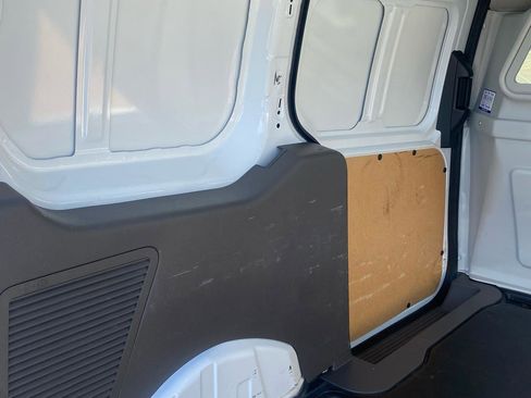 Used 2022 Ford Transit Connect XL image 13
