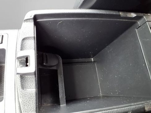 Used 2017 Nissan Rogue SV FWD image 13