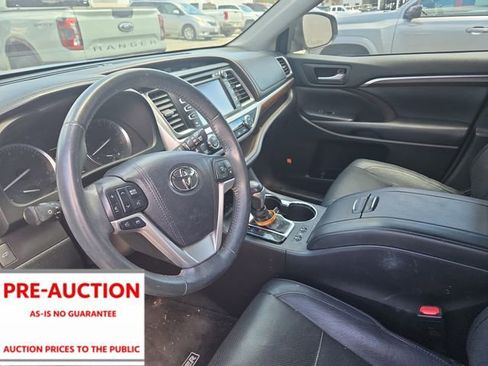 Used 2016 Toyota Highlander Limited FWD image 6