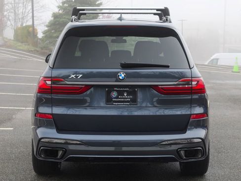 Used 2021 BMW X7 xDrive40i w/ M Sport Package AWD/4WD image 6