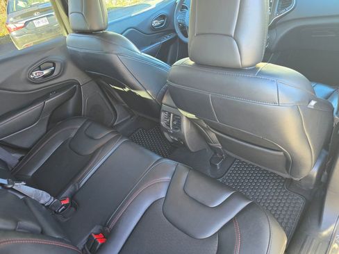 Used 2022 Jeep Cherokee Trailhawk w/ Trailer Tow Group image 26