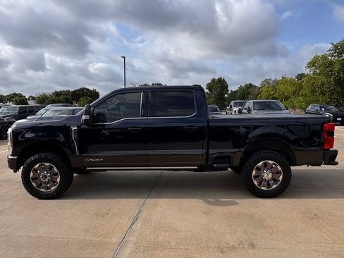 Used 2024 Ford F250 King Ranch w/ FX4 Off-Road Package AWD/4WD image 4