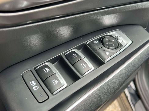 Used 2023 Kia Sorento LX image 16