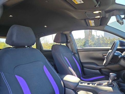 Used 2025 Honda HR-V Sport image 9