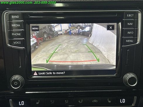 Used 2017 Volkswagen Jetta GLI FWD image 10