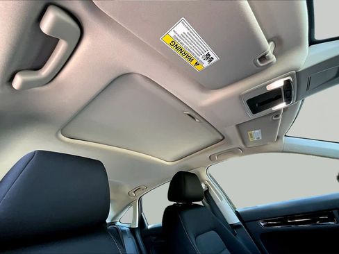 Used 2024 Honda HR-V LX image 13