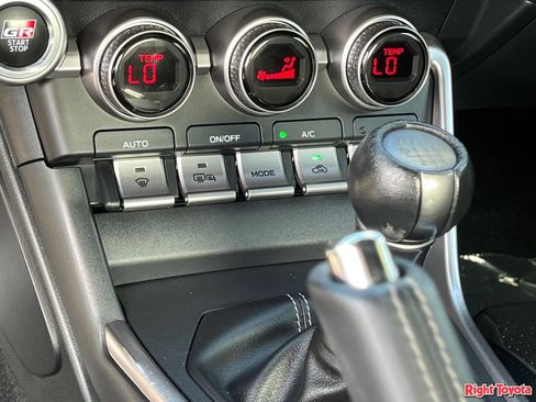 Certified 2025 Toyota GR86 Premium w/ ALL Weather Mat Package (TMS) RWD image 29