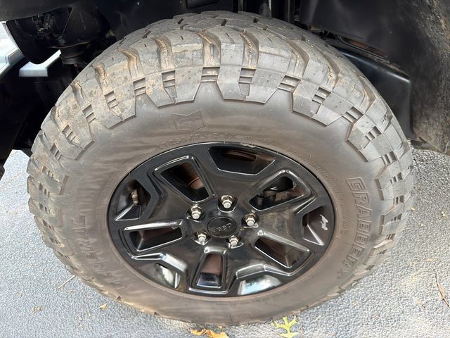 Used 2018 Jeep Wrangler Unlimited Sport AWD/4WD image 11