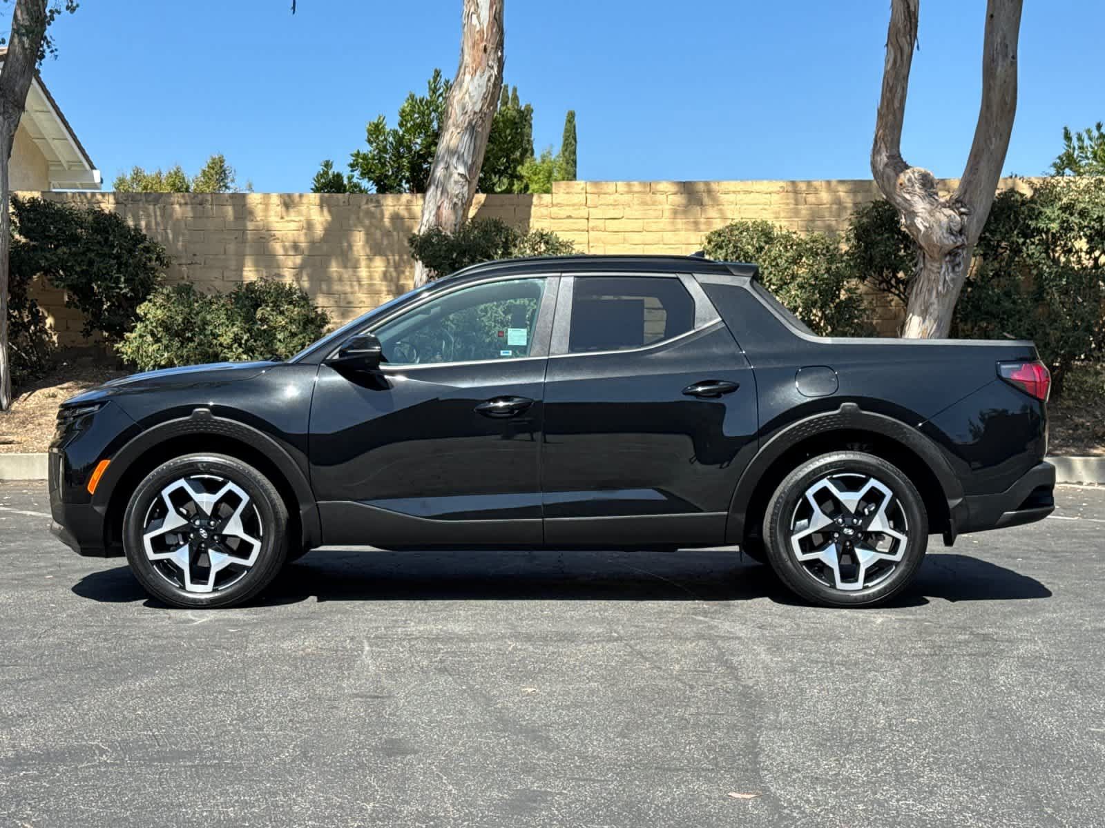 Used 2023 Hyundai Santa Cruz Limited AWD/4WD image 5