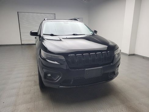 Used 2019 Jeep Cherokee Latitude Plus AWD/4WD image 14