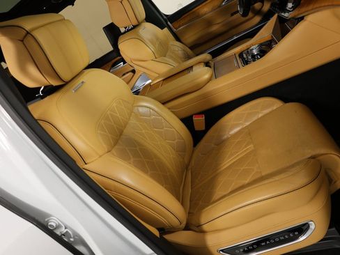 Used 2022 Jeep Grand Wagoneer Series III w/ Rear Seat Video Group 1 image 42