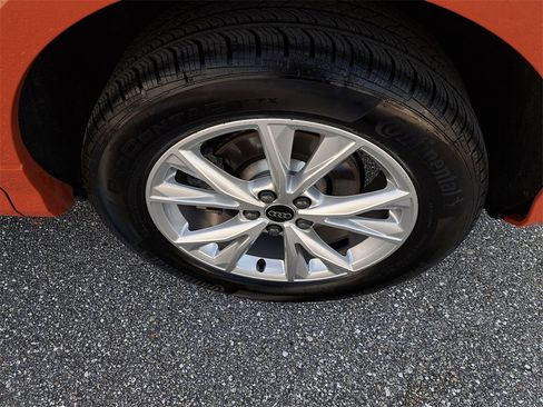 Certified 2025 Audi Q3 2.0T Premium Plus w/ Premium Plus Package image 30