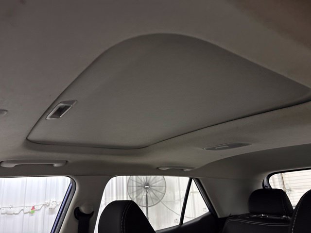 Used 2022 Hyundai Venue SEL FWD image 21