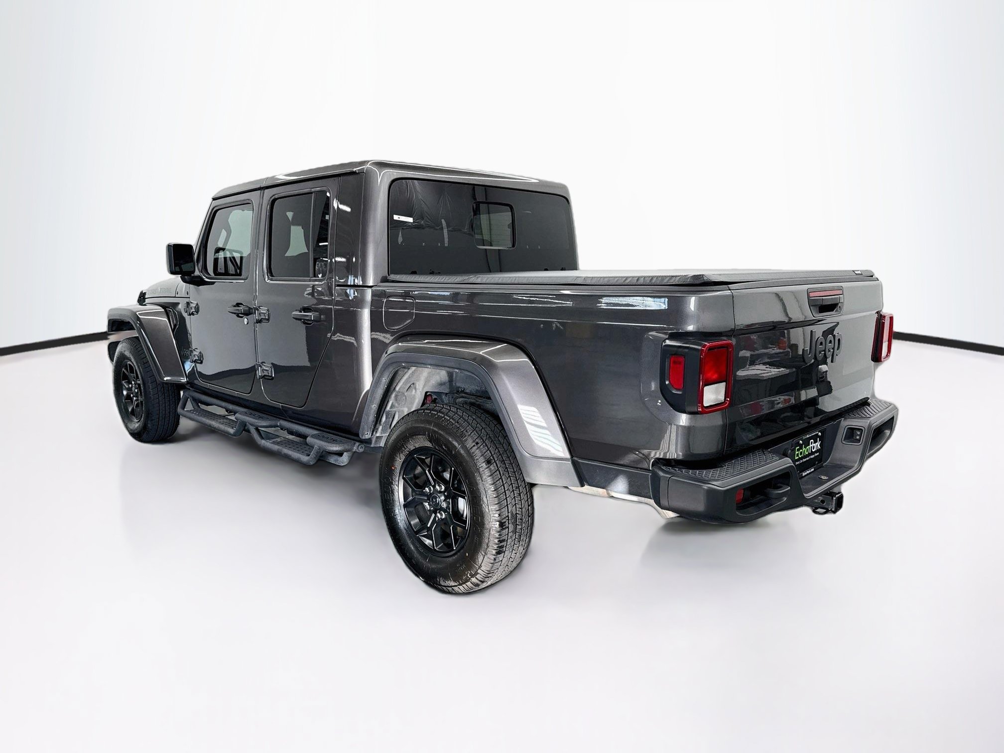 Used 2025 Jeep Gladiator Sport AWD/4WD image 5