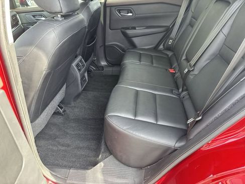 Used 2023 Nissan Rogue SL w/ SL Premium Package image 14