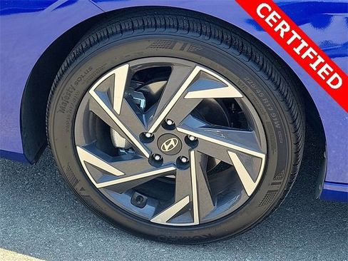 Used 2025 Hyundai Elantra Sport image 20