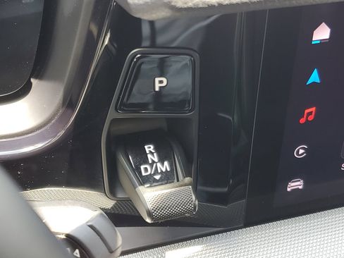 Used 2024 Porsche Cayenne AWD/4WD image 32