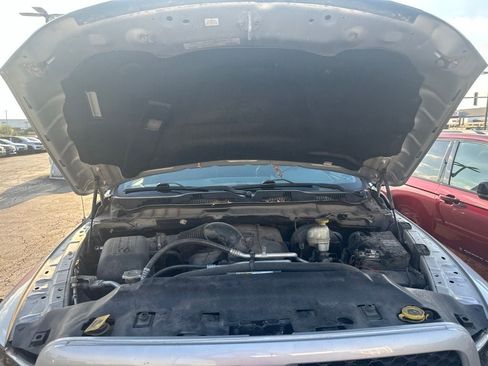 Used 2017 RAM 1500 Express AWD/4WD image 17