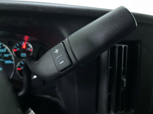 Used 2019 Chevrolet Express 2500 image 22