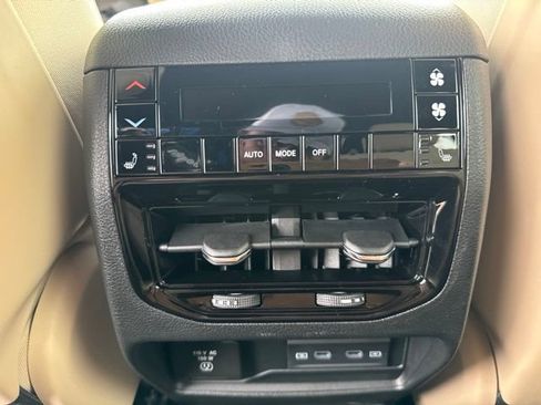 New 2026 Jeep Grand Cherokee L Limited AWD/4WD image 36