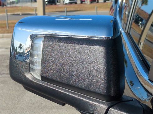 Used 2023 Chevrolet Silverado 1500 LTZ image 12