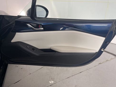 Used 2021 MAZDA MX-5 Miata RF Grand Touring RWD image 23